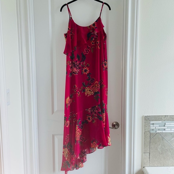 Asymmetrical Hem Ruffled Maxi Dress - Picture 6 of 11